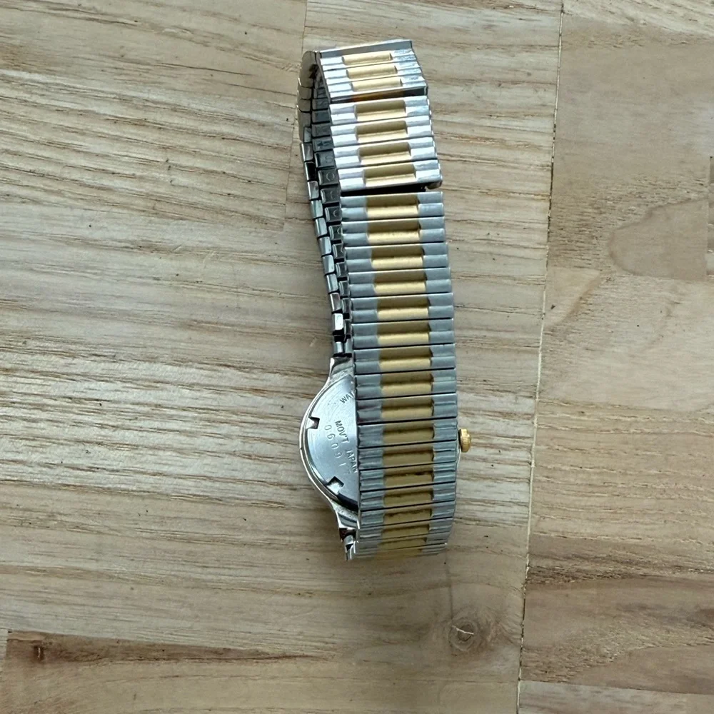 Seiko Two-Tone Ladies Watch White Dial Date Windows Stretch Bracelet New Battery